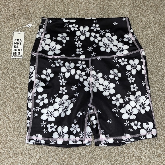 ❌SOLD❌ Frankie’s Bikinis Speedy High Waist Floral Biker Short - Picture 6 of 7